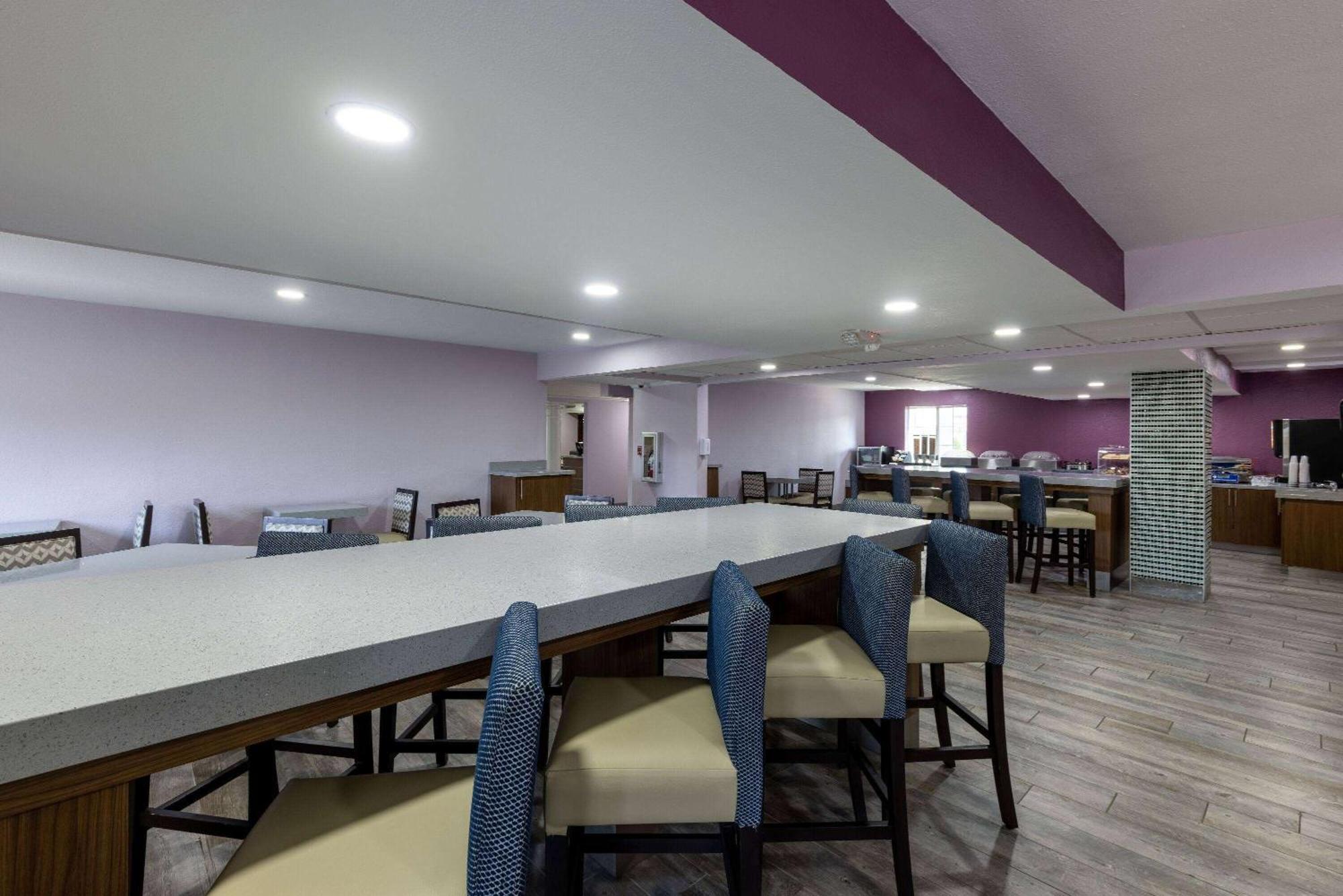 La Quinta Inn By Wyndham Kansas City Lenexa Zewnętrze zdjęcie