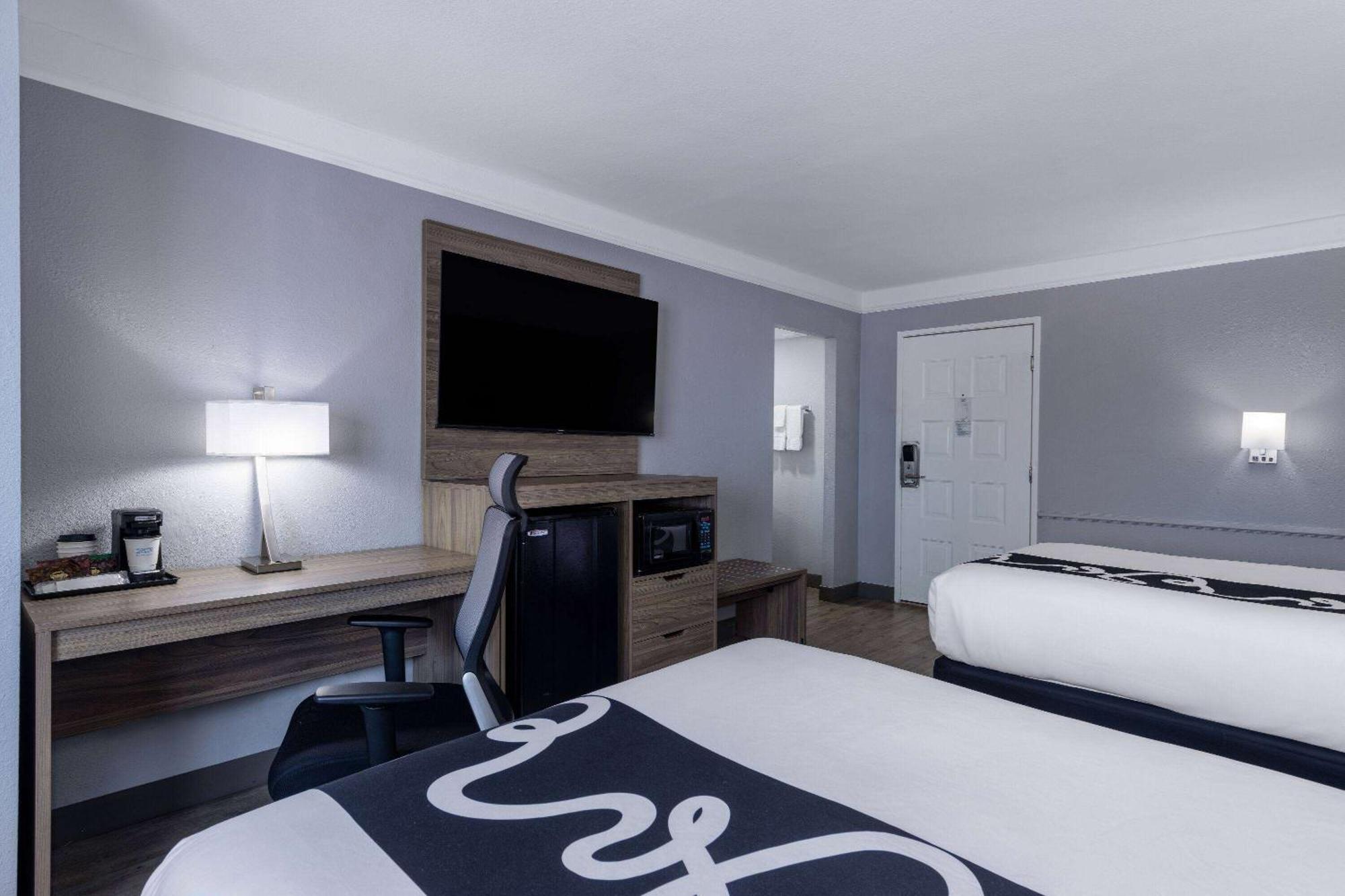 La Quinta Inn By Wyndham Kansas City Lenexa Zewnętrze zdjęcie